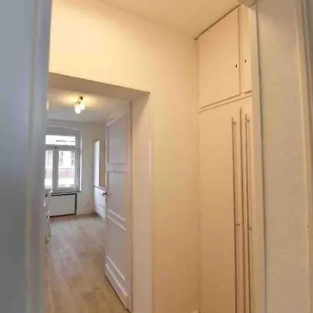 Siegburg- Helles Mit Charme Ice Bhf Apartment