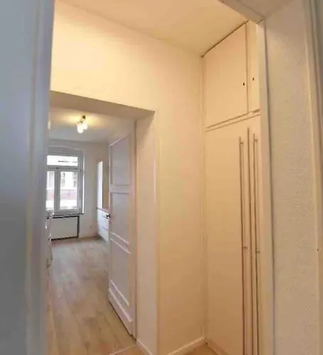 Siegburg- Helles Mit Charme Ice Bhf Appartamento